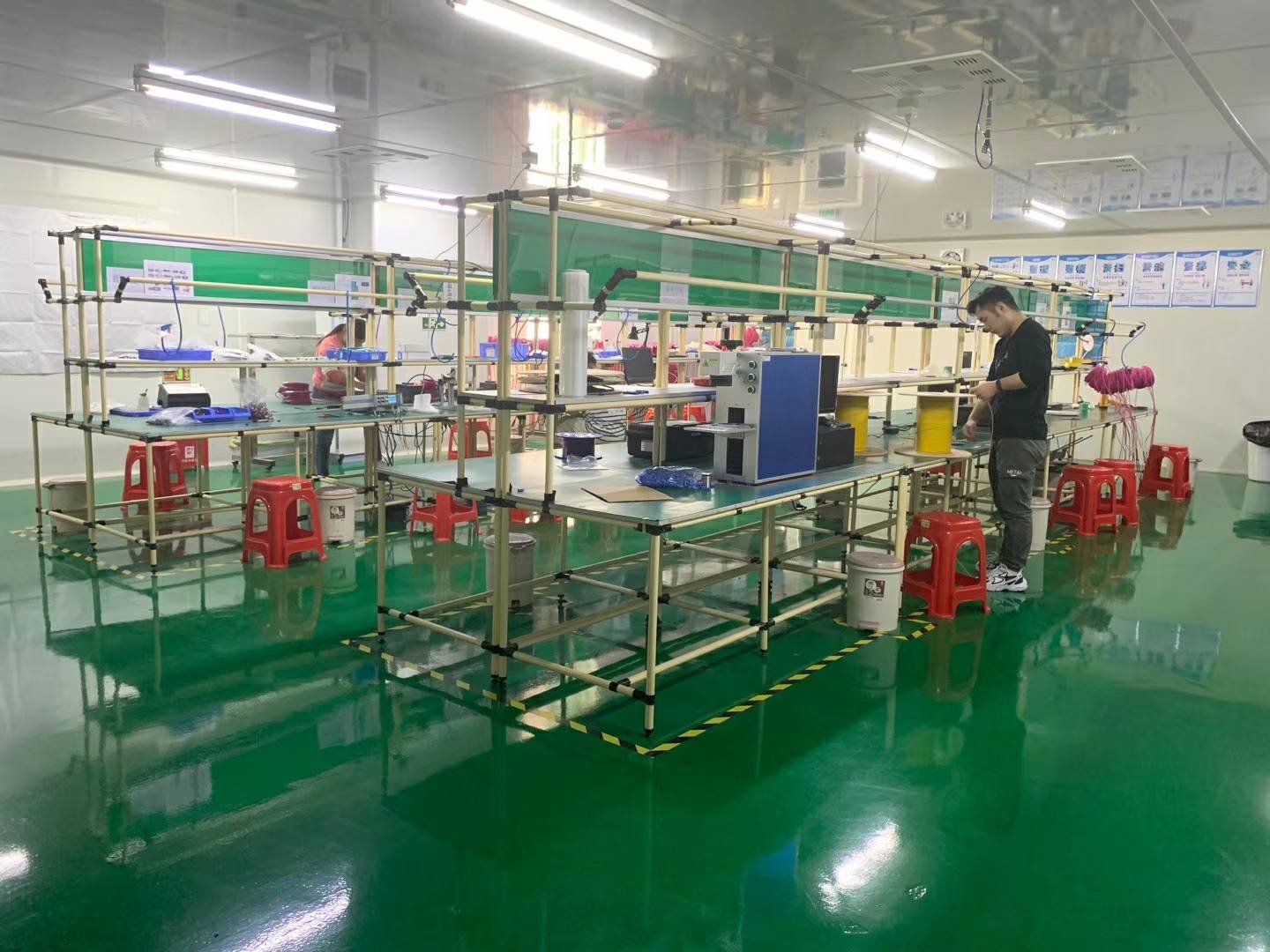 Fiber optic cable assembly workshop at JHT NetFiber