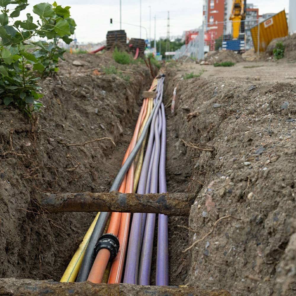 Direct-buried fiber optic duct route reference